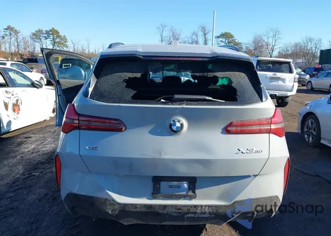 2025 BMW X3 30 xDrive z USA, uszkodzony, nr VIN 5UX53GP06S9012355